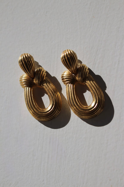 Vintage Ribbed Gold Door Knocker Earrings