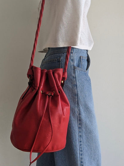 Vintage Cayenne Leather Bucket Bag