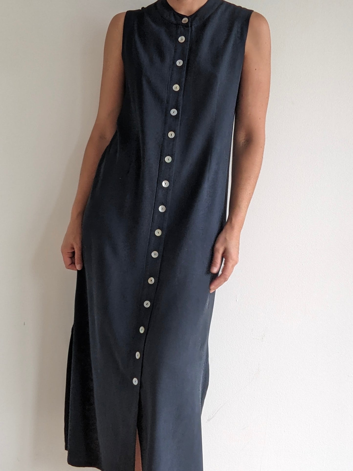Beautiful Vintage Sleeveless Caviar Silk Dress
