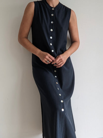 Beautiful Vintage Sleeveless Caviar Silk Dress