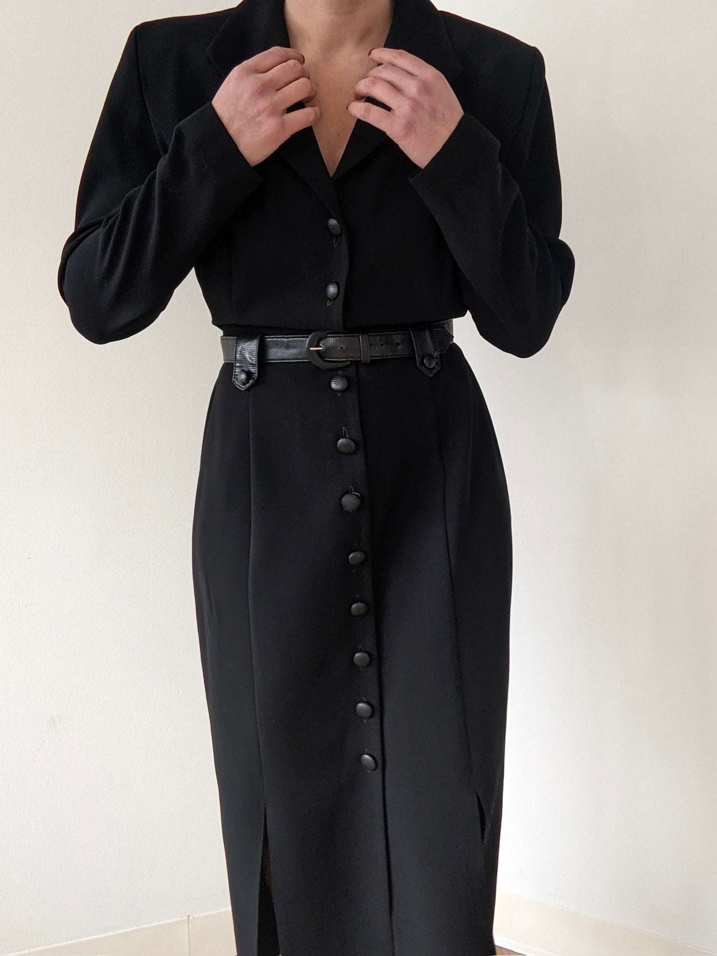 Amazing Vintage Belted Onyx Button Up Dress
