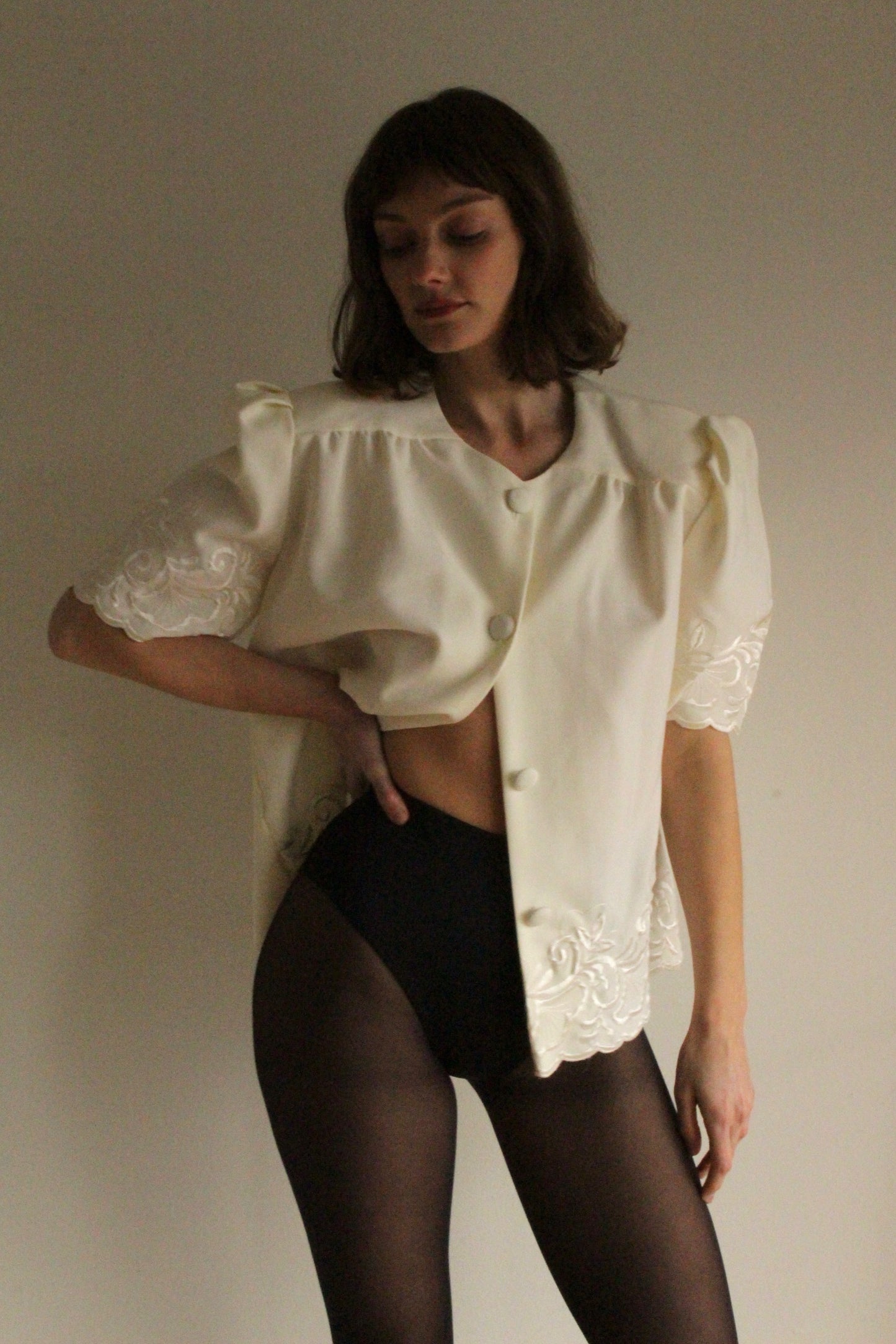 Vintage Ivory Embroidered Puffed Sleeve Blouse
