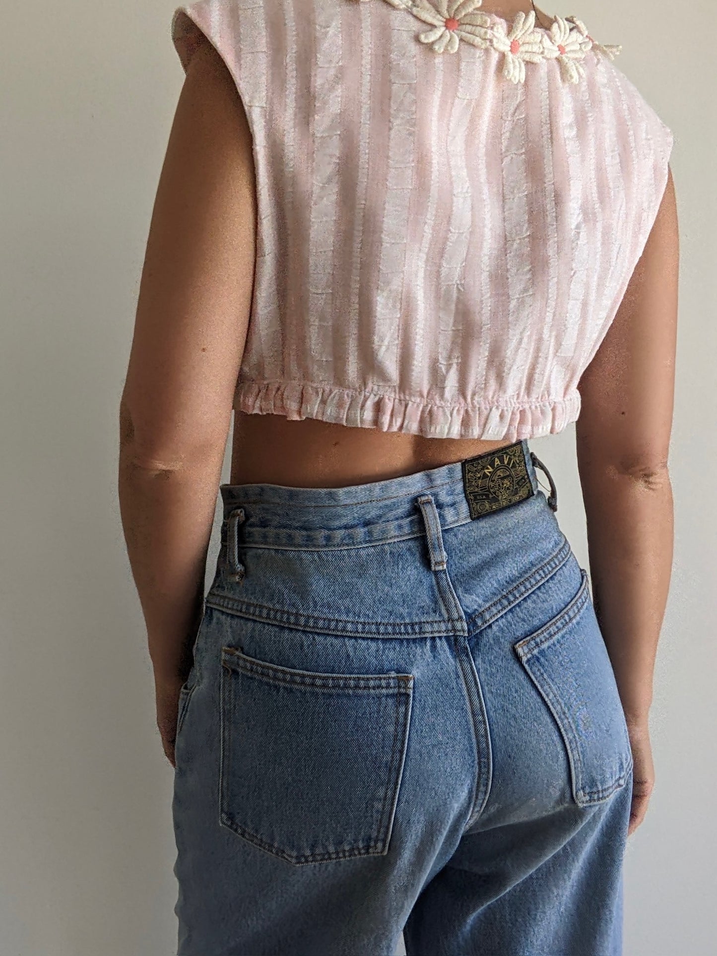 Sweetest Vintage Daisy Appliqué Crop Top