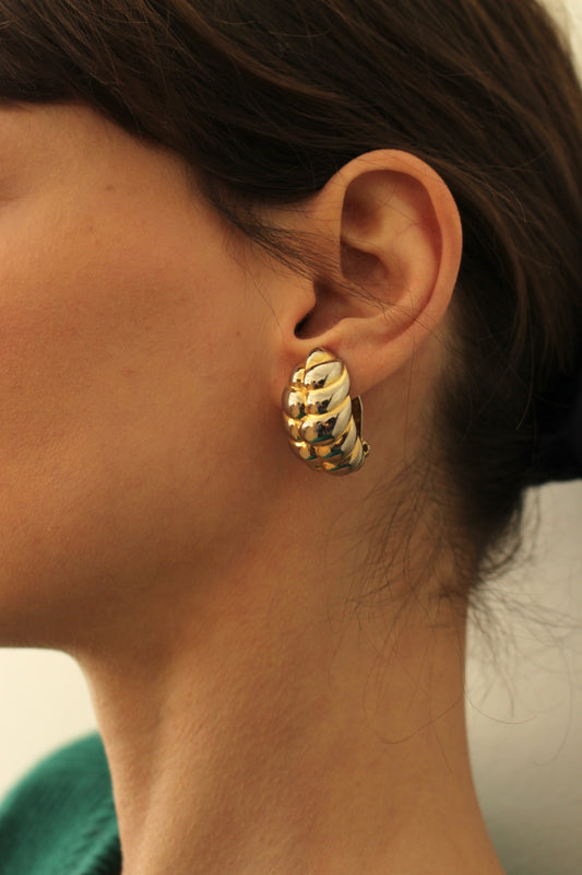 Beautiful Vintage Erwin Pearl Earrings