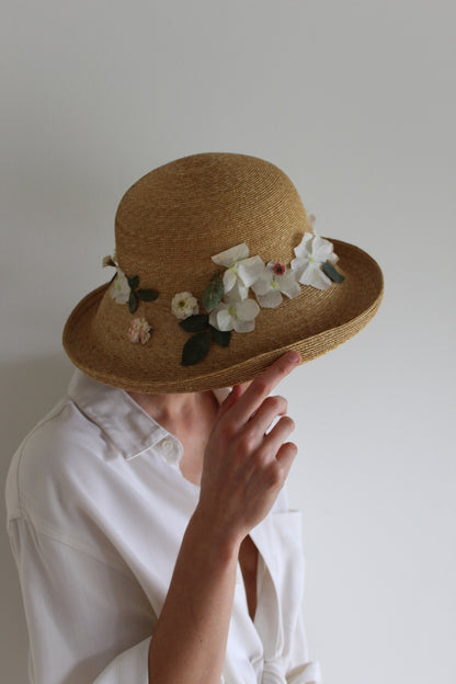 Beautiful Vintage Floral Appliqué Straw Hat