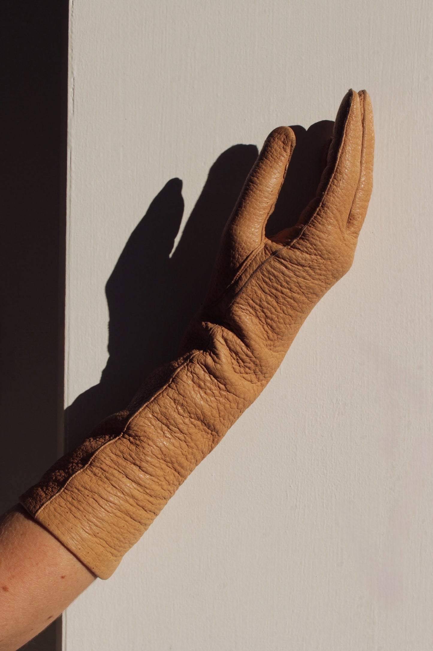 Amazing Vintage Pebbled Leather & Silk-Lined Gloves