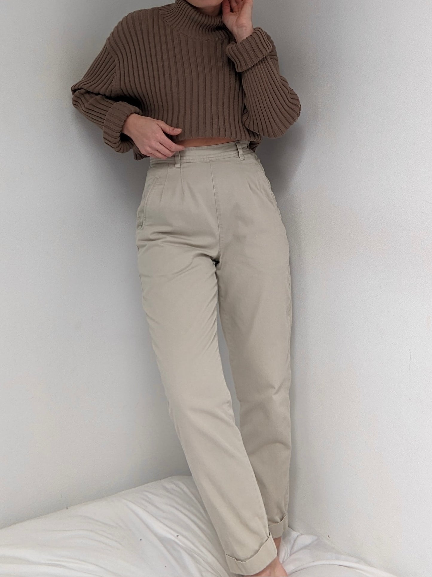 Vintage Banana Republic Pleated Khaki Trousers