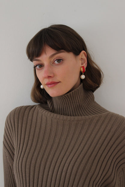 Sweetest Vintage Red Enamel & Dropped Faux Pearl Earrings