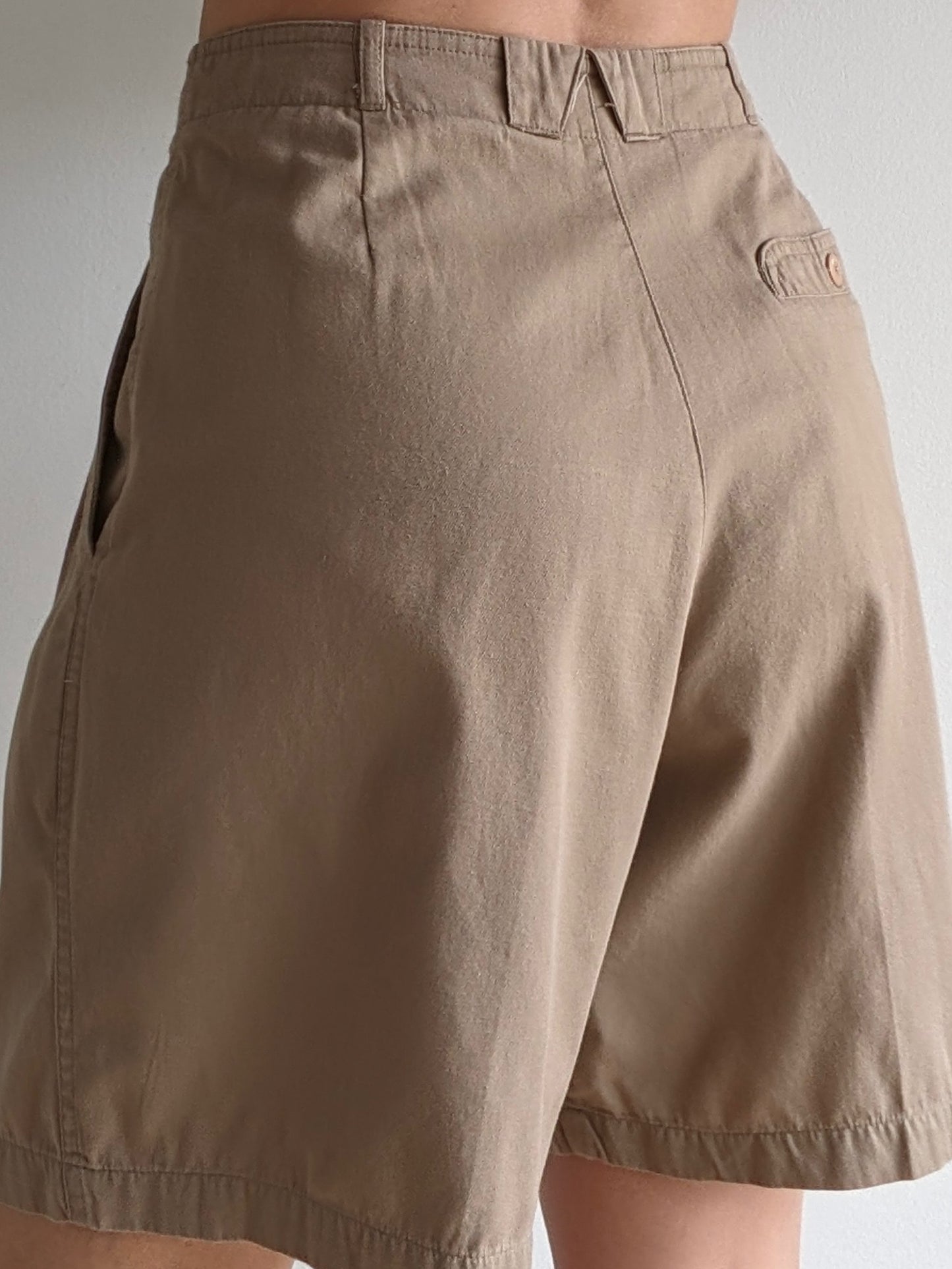 Vintage Pleated Camel Khaki Shorts