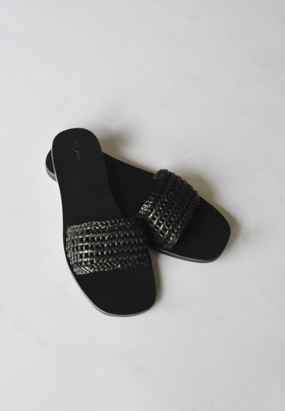 Macrame Mesh Slides