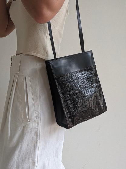 Sleek Vintage Caviar Embossed Leather Tote