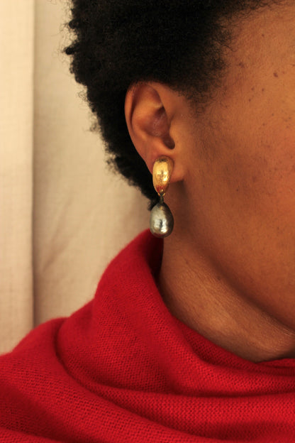 Stunning Vintage Gold & Smokey Faux Baroque Pearl Drop Earrings