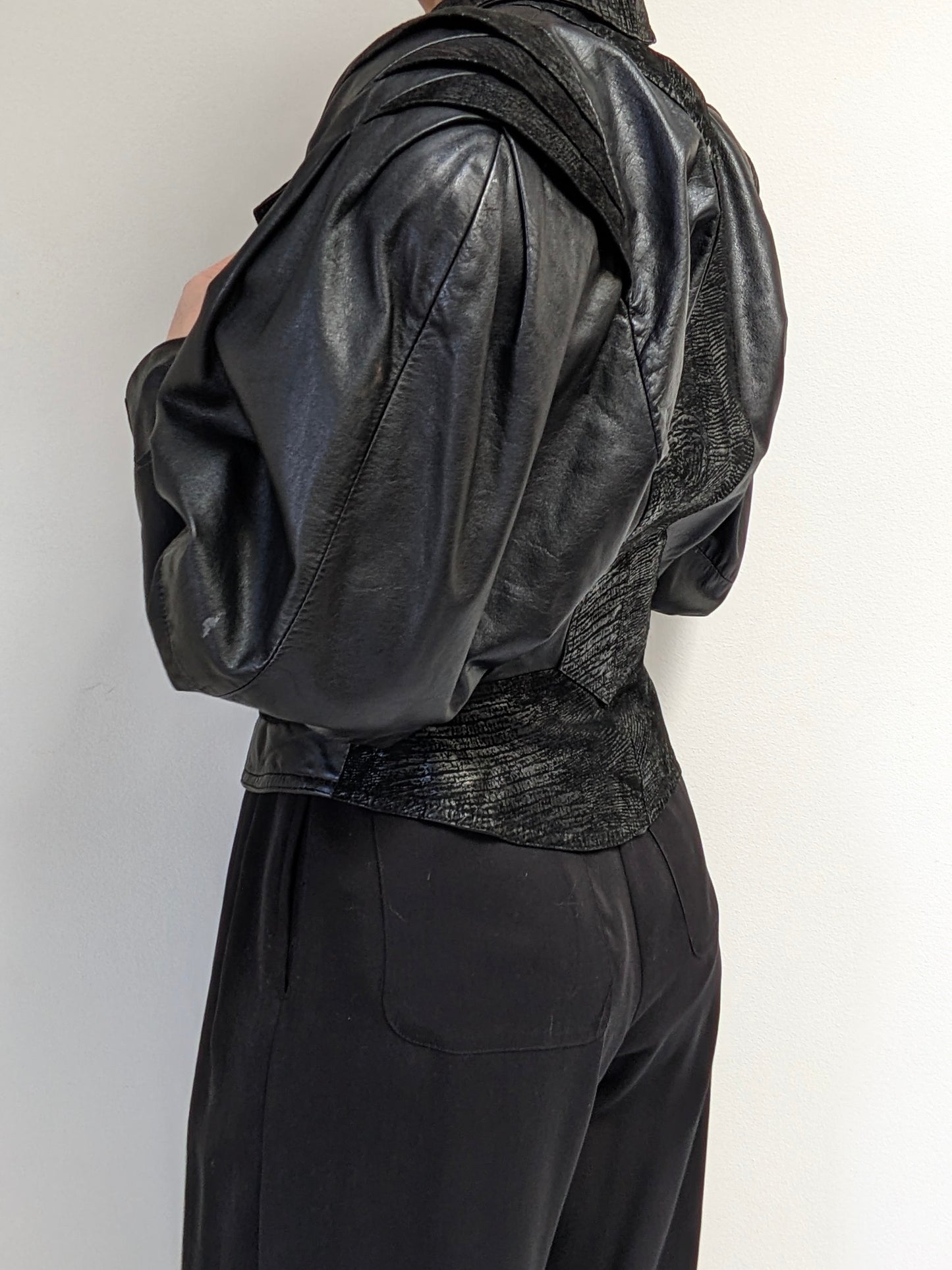 Bold Vintage Cropped Black Leather Bomber