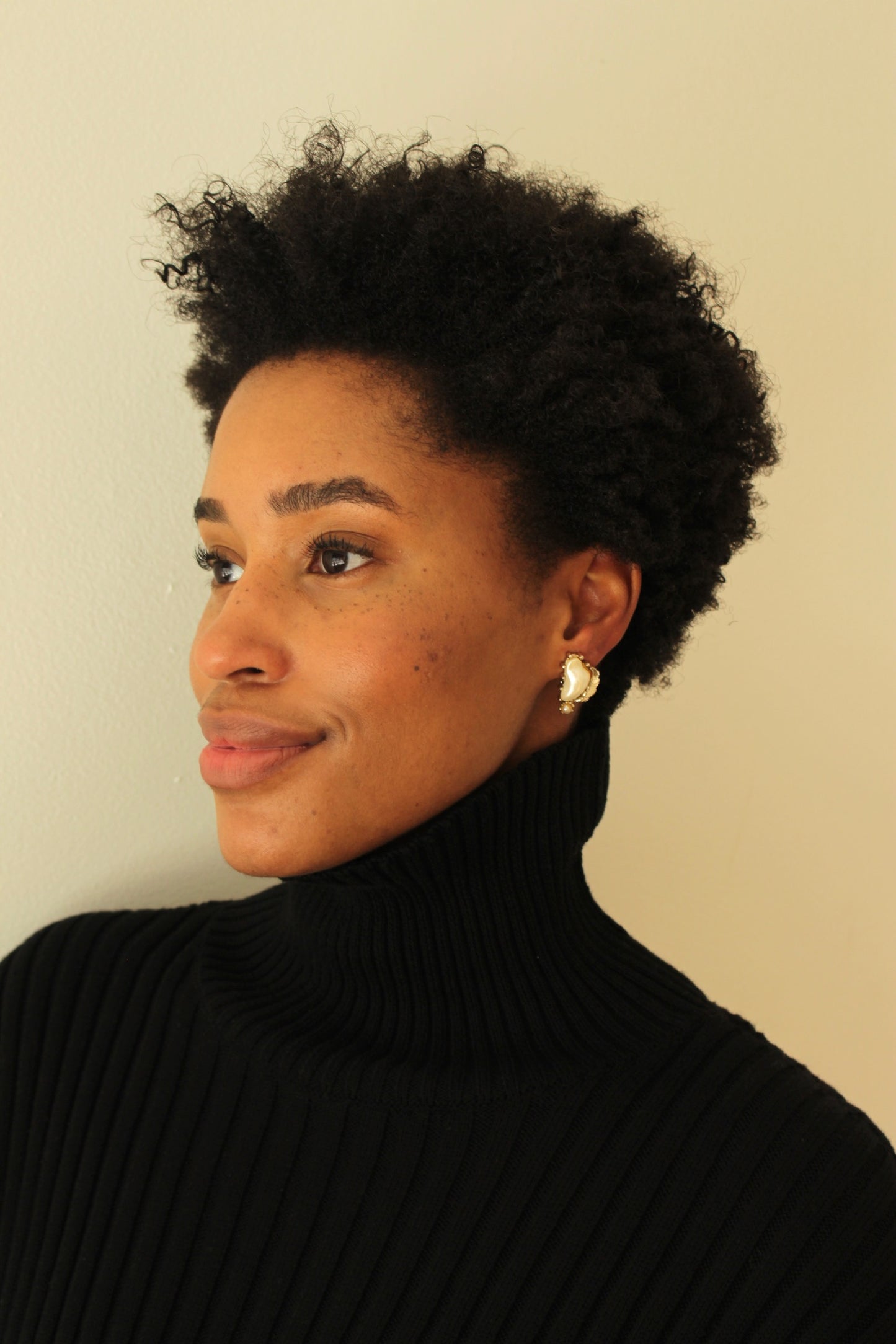 Delicate Vintage Faux Baroque Pearl & Gold Feather Earrings