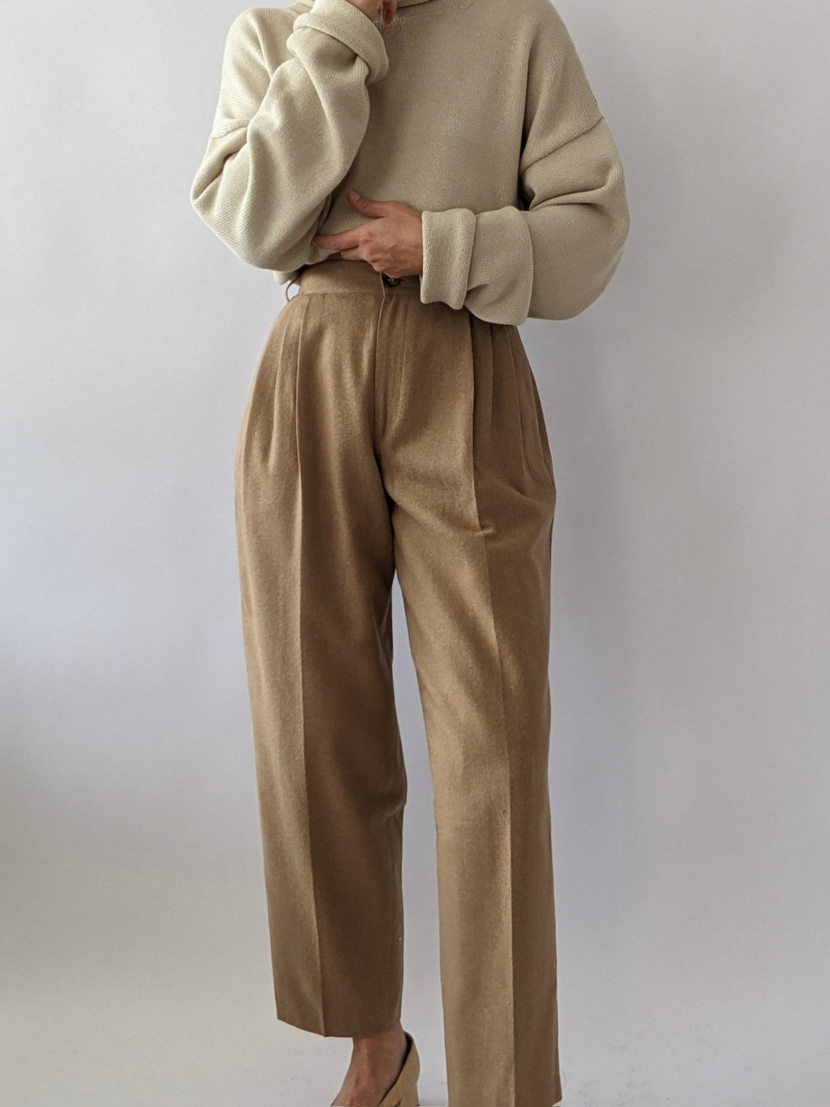 Gorgeous Vintage Pleated Butterscotch Wool Trousers