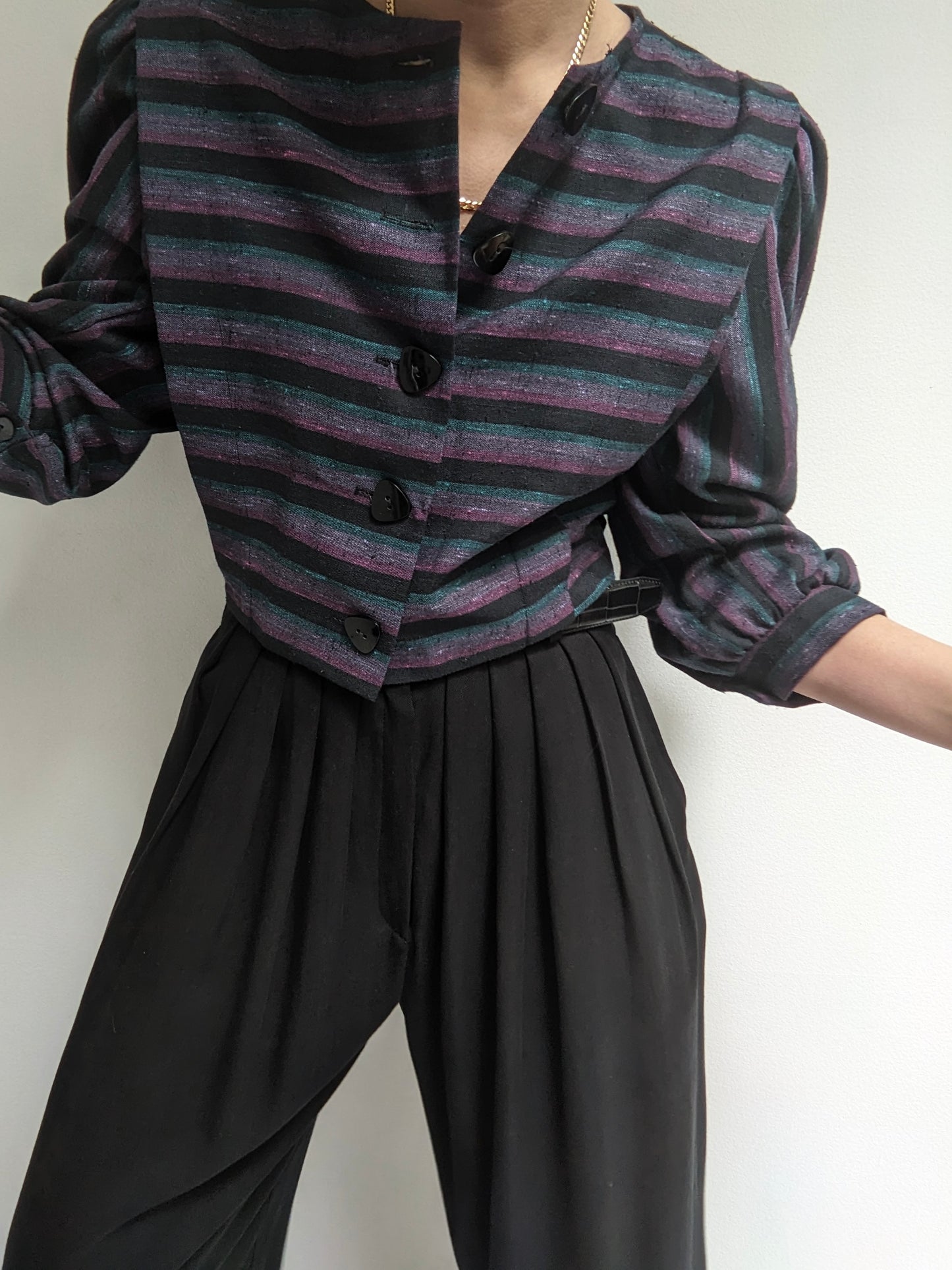 Vintage Cropped Puff Sleeve Blouse