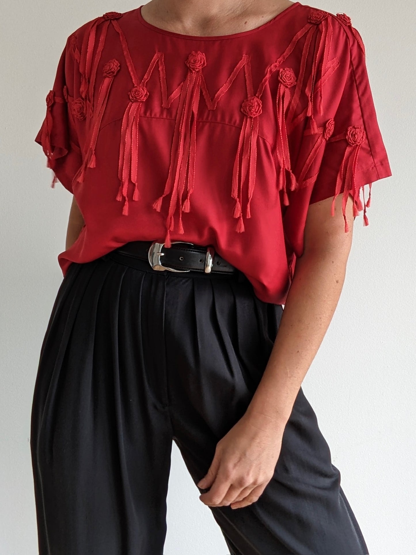 Amazing Vintage Rose & Tassel Appliqué Silk Top