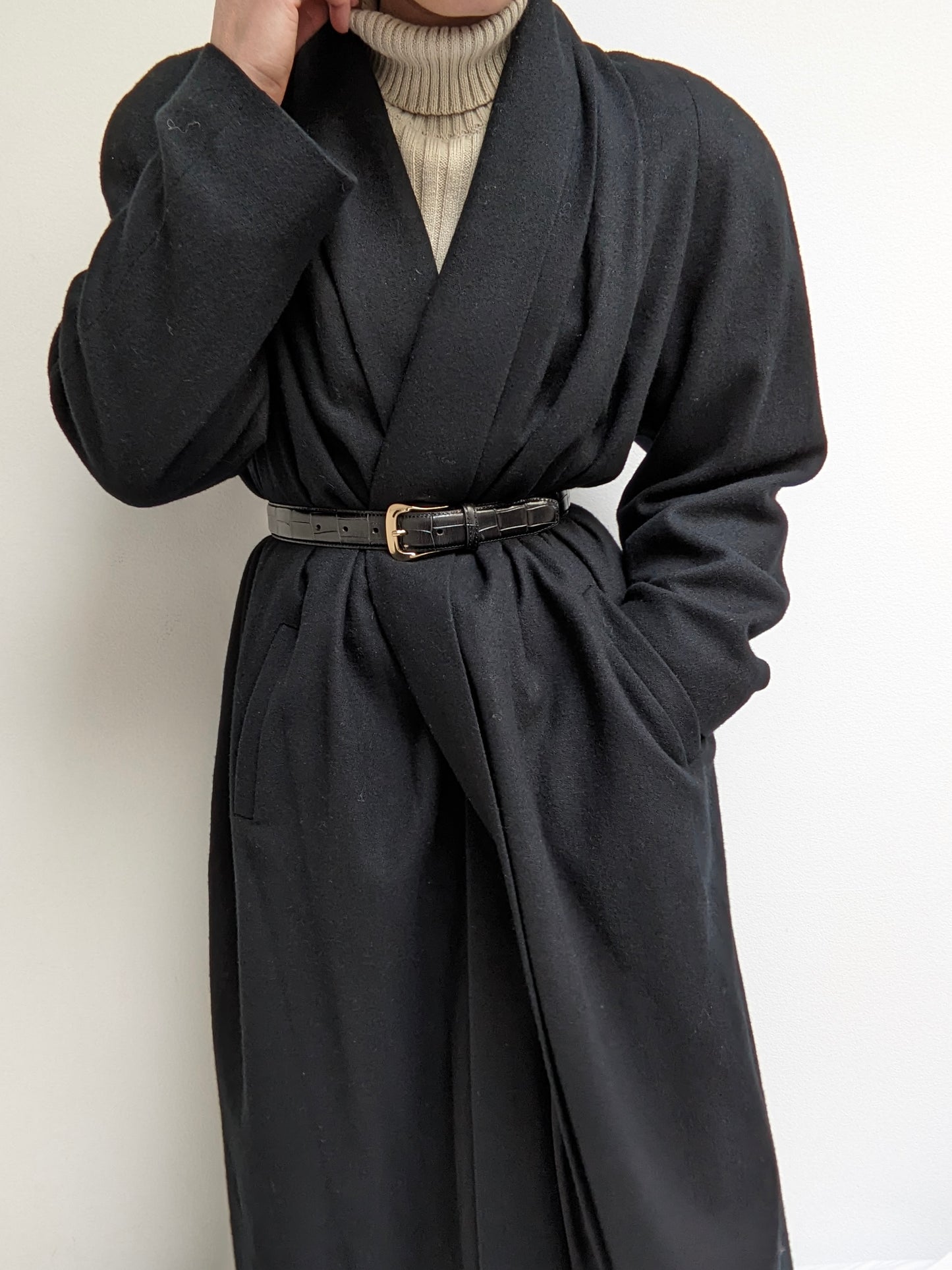 Vintage Onyx Pleated Open Wool Coat