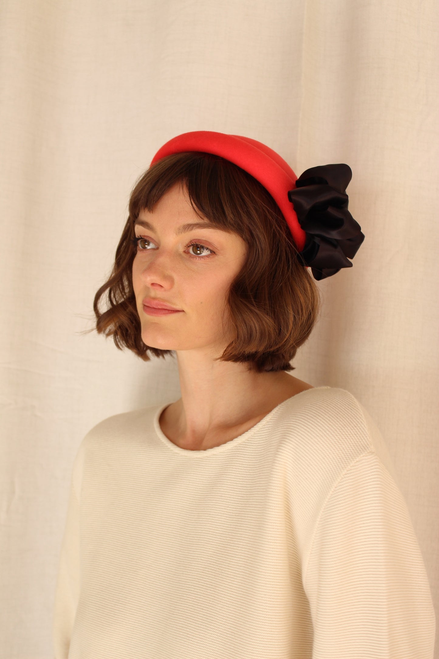 Amazing Vintage Holly Felted Wool & Satin Ribbon Hat