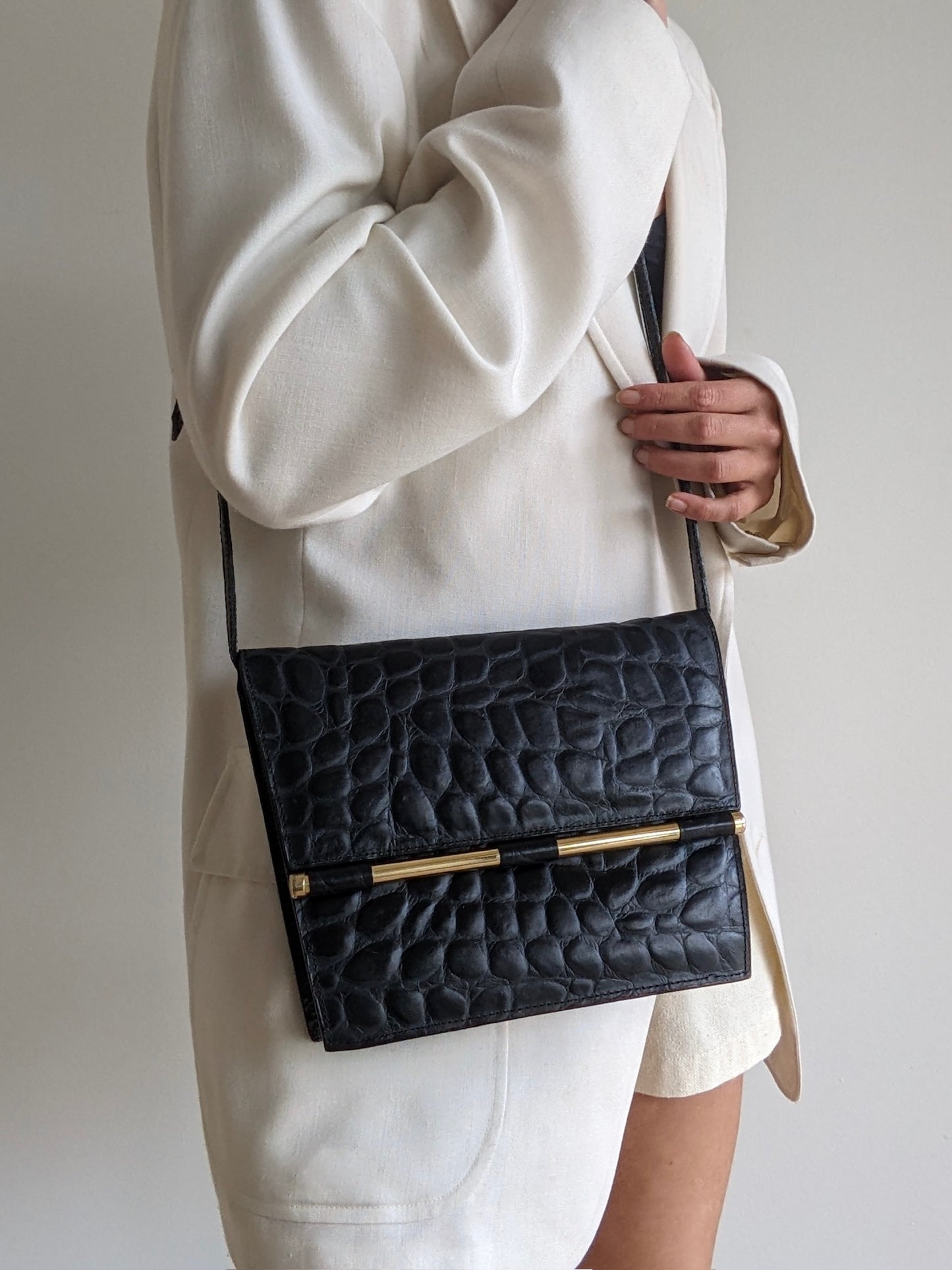 Vintage Caviar Croc-Embossed Leather Purse