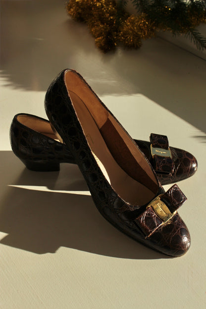 Vintage Salvatore Ferragamo Embossed Leather Pumps