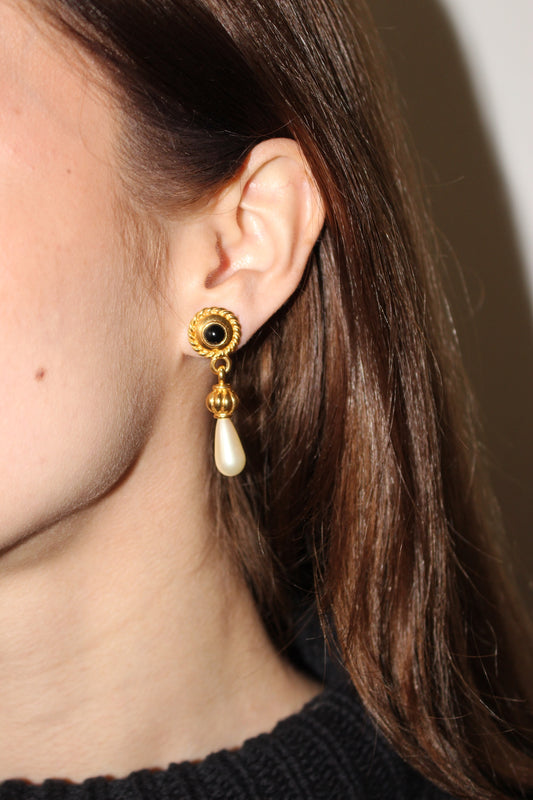 Sweet Vintage Gold, Onyx & Faux Pearl Drop Earrings