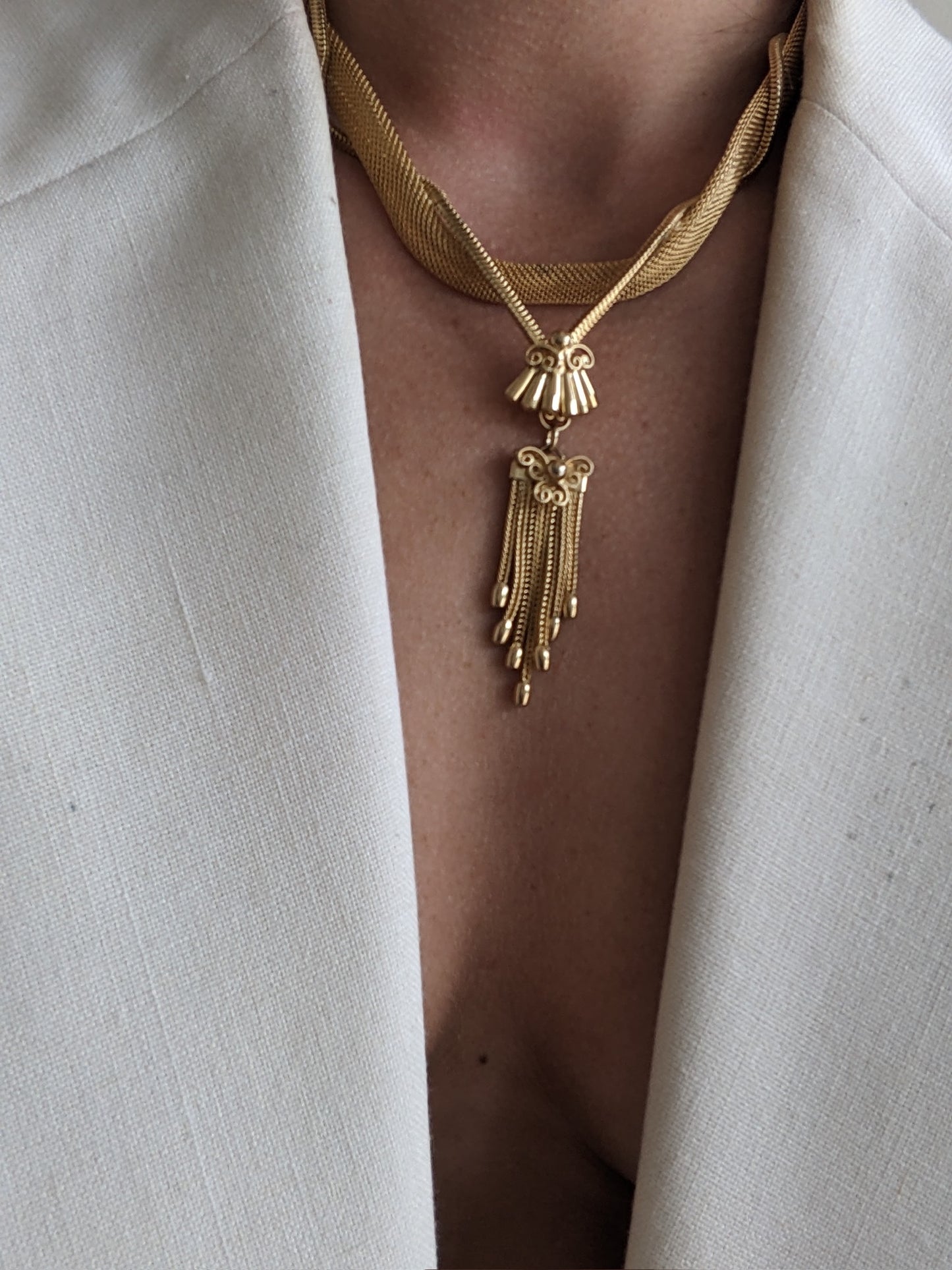 Vintage Gold Intertwined Mesh Fringe Collar