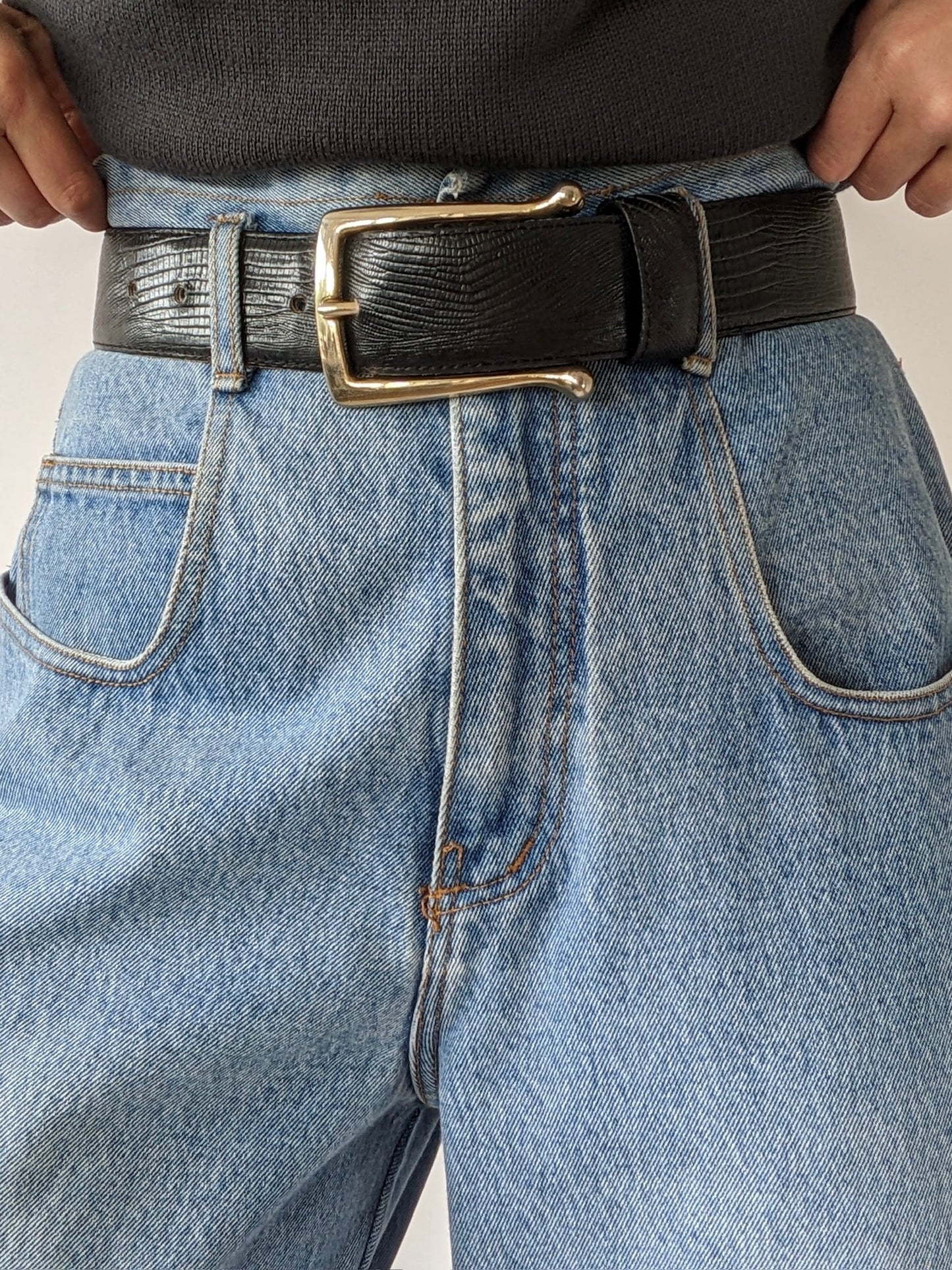 Vintage Onyx Reptile-Embossed Leather Belt