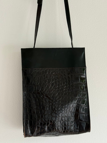 Sleek Vintage Caviar Embossed Leather Tote