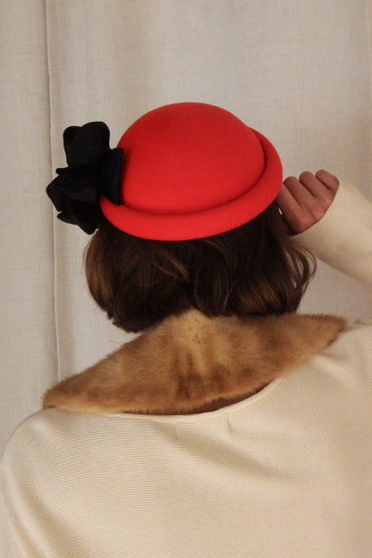 Amazing Vintage Holly Felted Wool & Satin Ribbon Hat