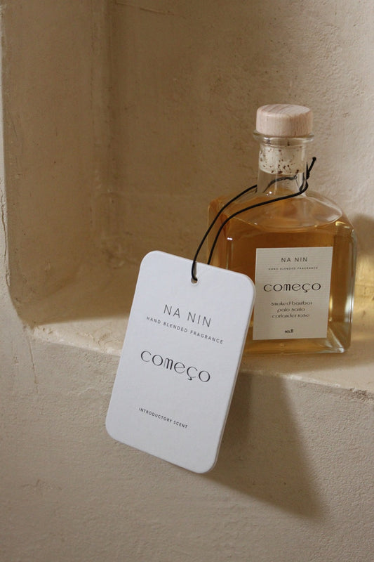 Começo No. 11 Fragrance Card / Smoked Bourbon, Palo Santo, Coriander Rose