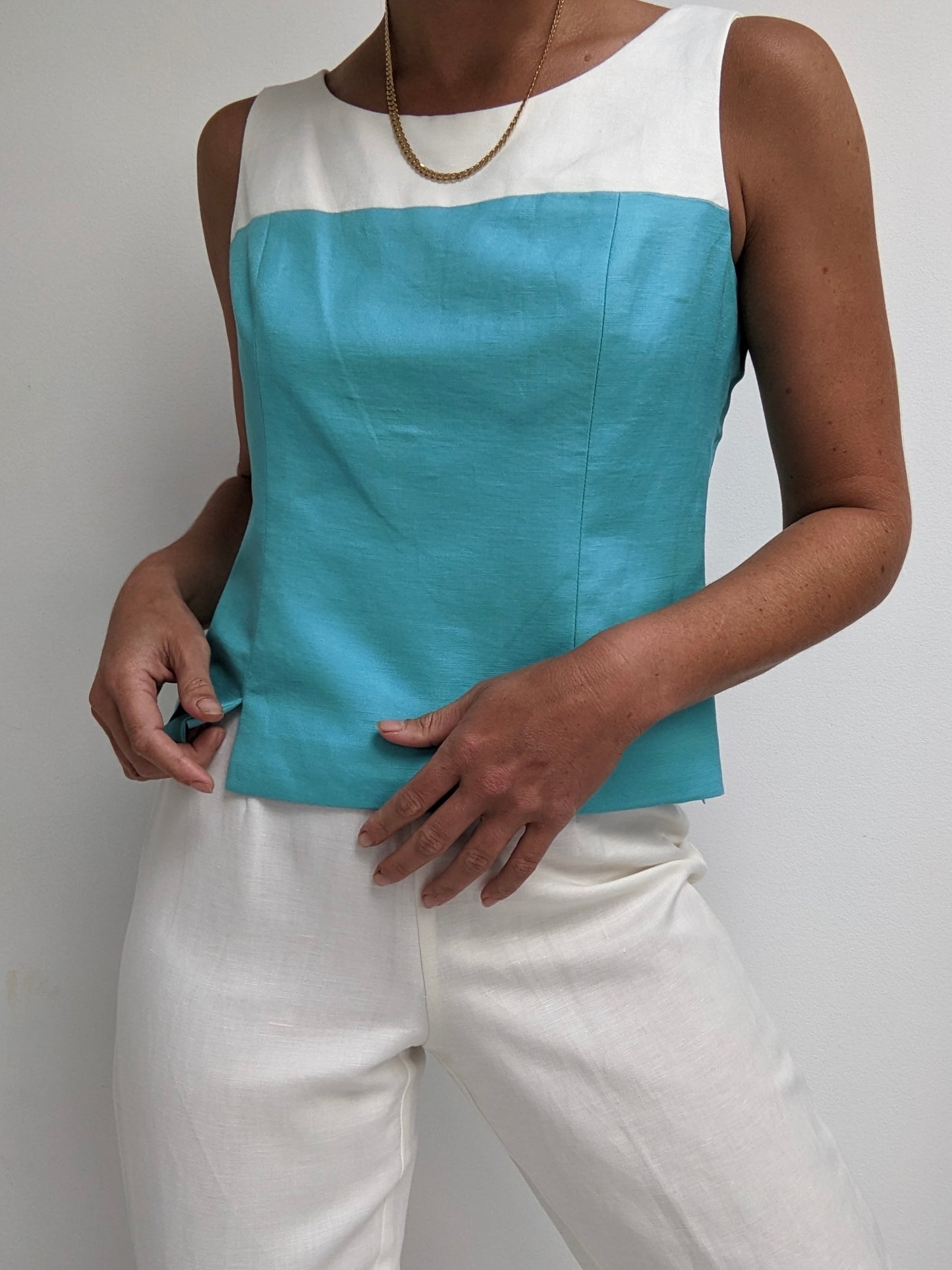 Amazing Vintage Two-Toned 3 Piece Linen Set