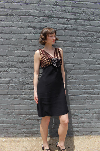 Beautiful 1960s Lace & Bow Accented Dress