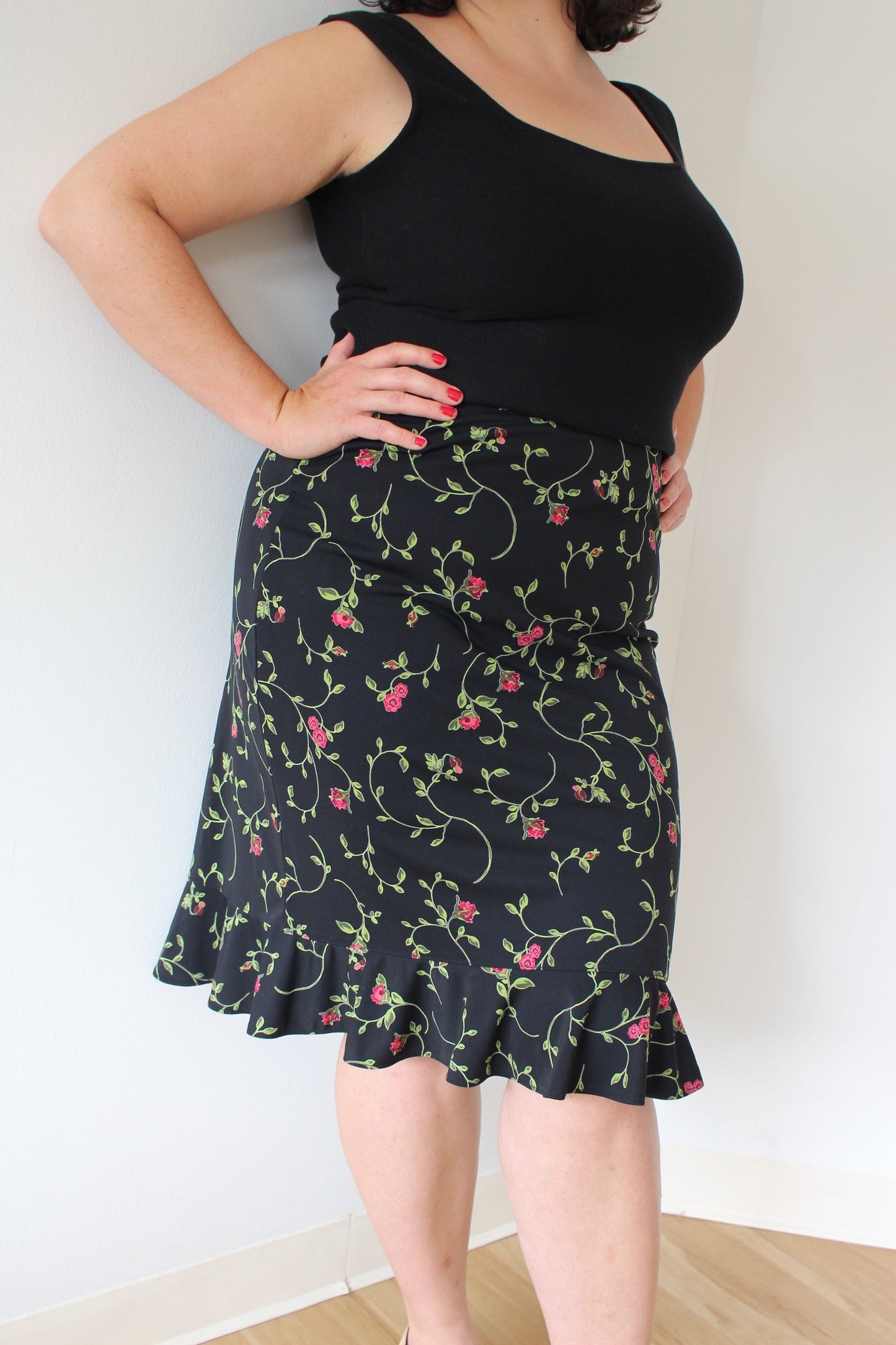 90s Floral Ruffle Hem Skirt