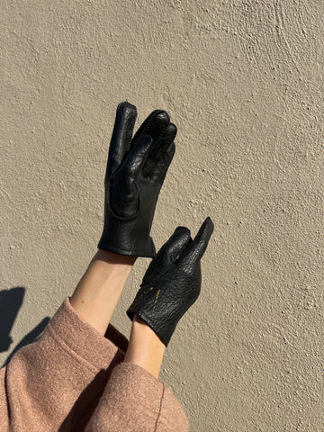 Vintage Onyx Pebbled Leather Driving Gloves