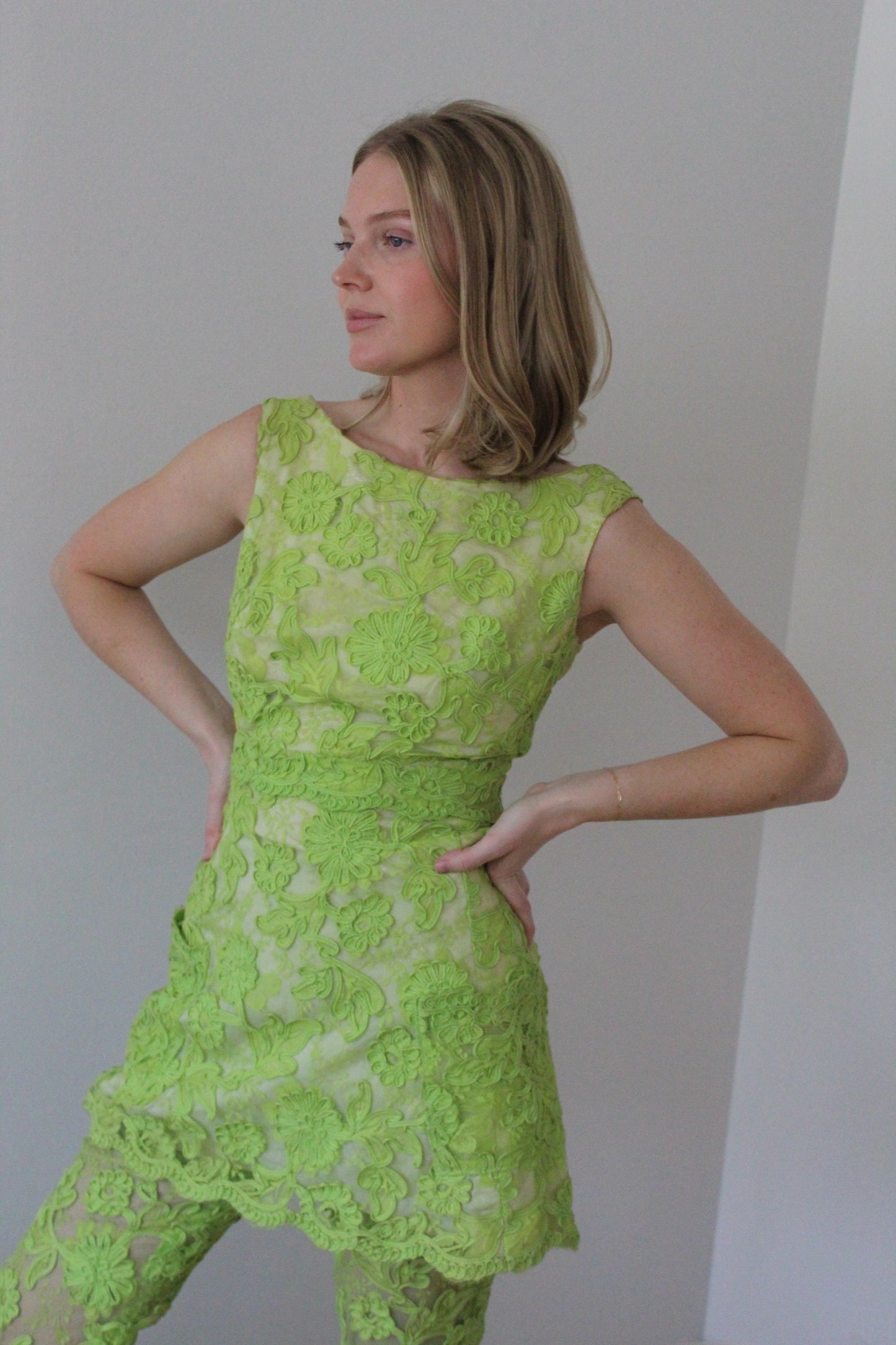 Absolutely Stunning Bonwit Teller Lime Floral Pant Set