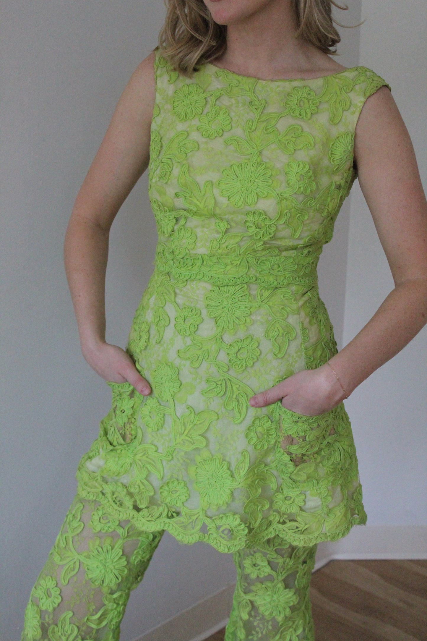 Absolutely Stunning Bonwit Teller Lime Floral Pant Set