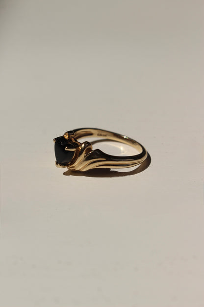 Vintage 10K Yellow Gold Black Onyx Heart Ring