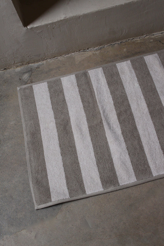 Simple Striped Terry Bath Mat – NA NIN