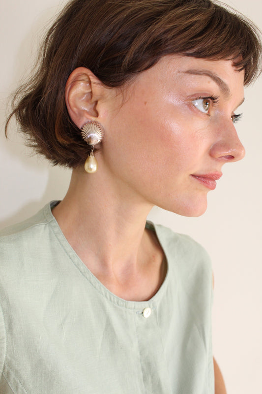 Sweet Vintage Shell & Pearl Drop Earrings