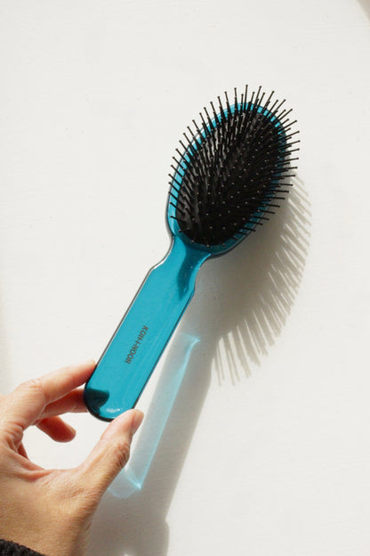 All Seasons Nylon Pin Brush