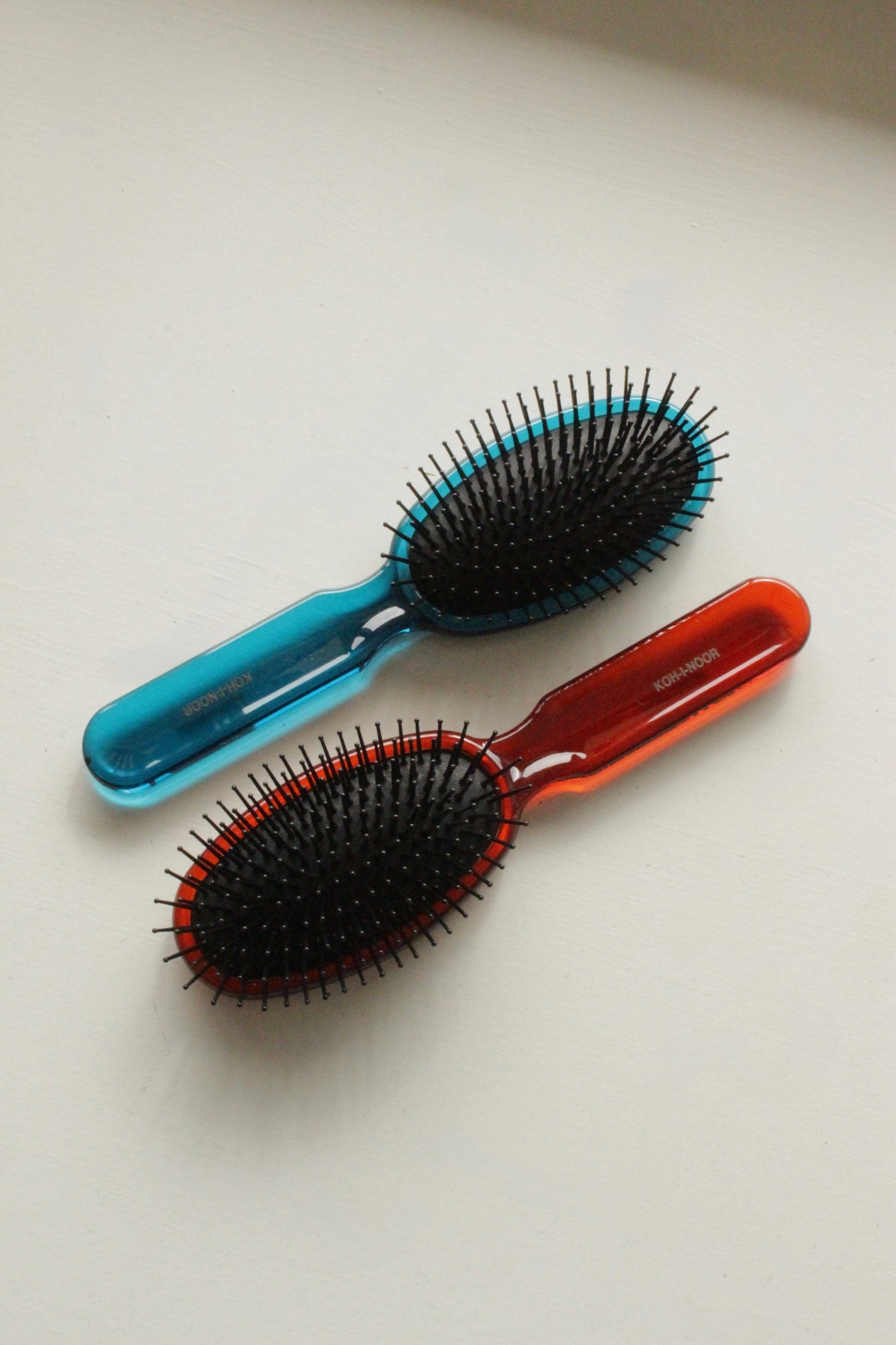 All Seasons Nylon Pin Brush