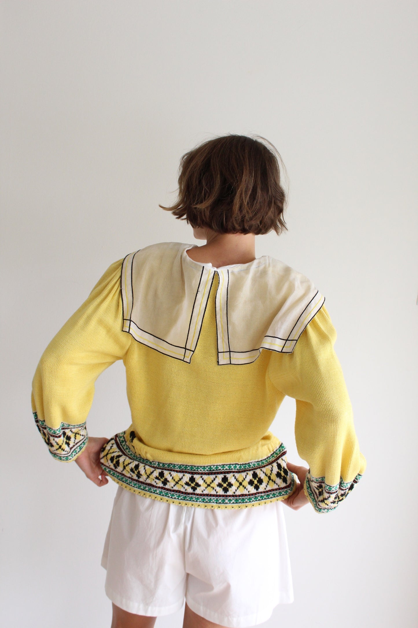 Fun Vintage Cat Trio Collared Knit