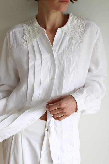 Beautiful Vintage Bergdorf Goodman Pleated Linen Blouse