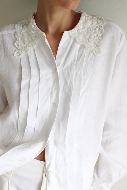 Beautiful Vintage Bergdorf Goodman Pleated Linen Blouse