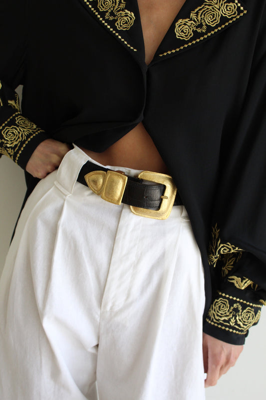Beautiful Vintage Embossed Leather & Bold Gold Buckle Belt