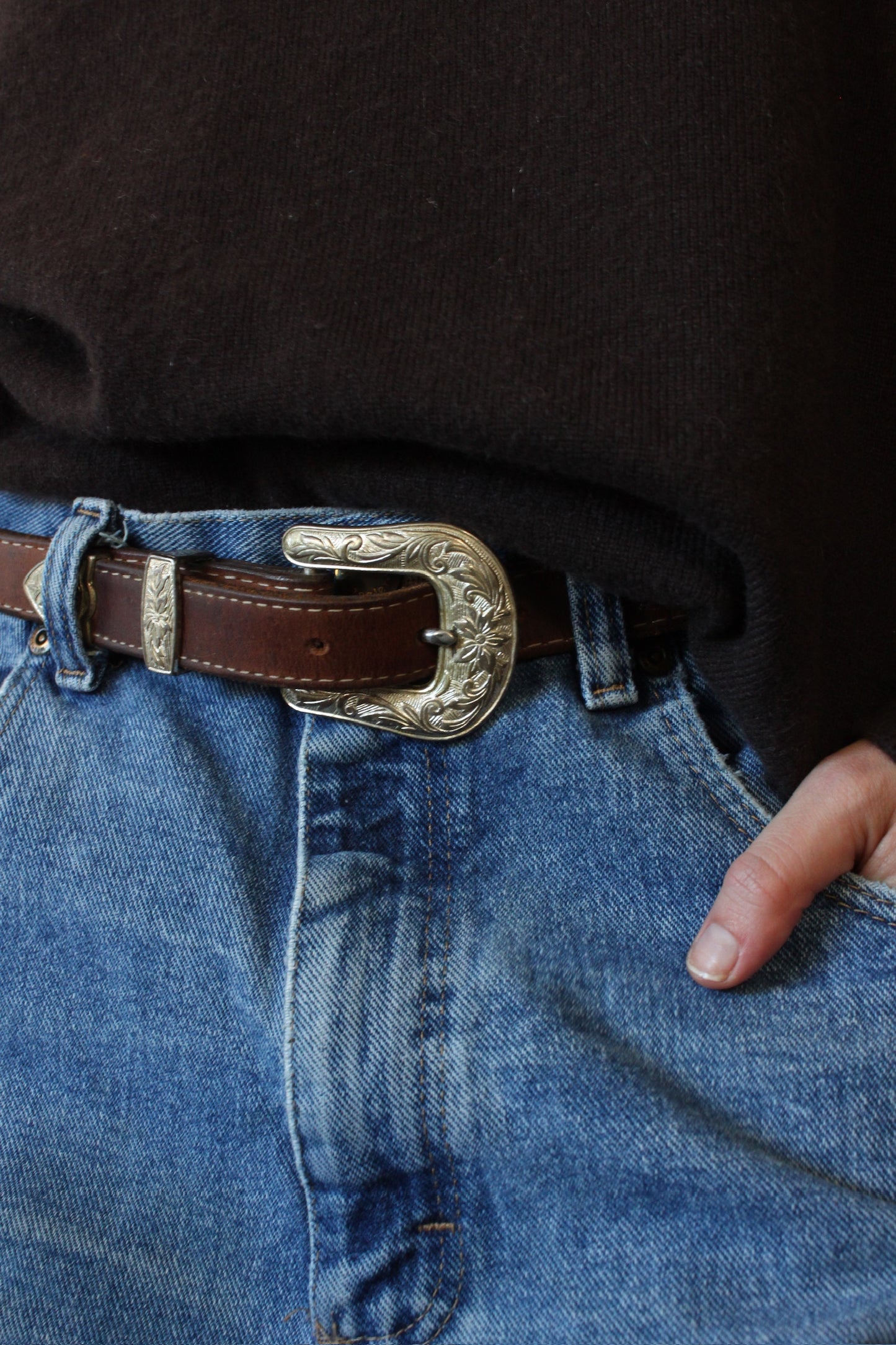 Vintage Western Etched Buckle Leather Belt