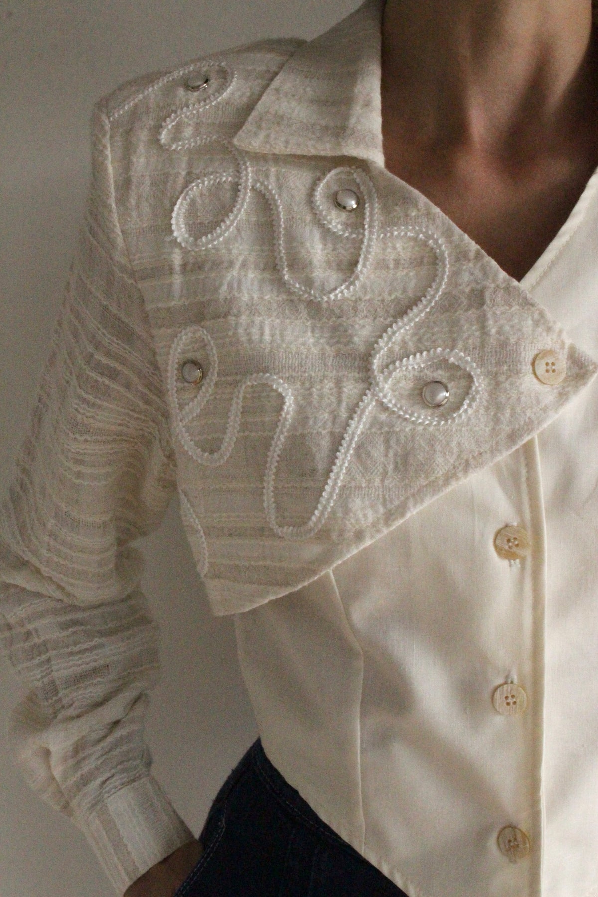 Vintage Western Pearl-Accented Cropped Blouse