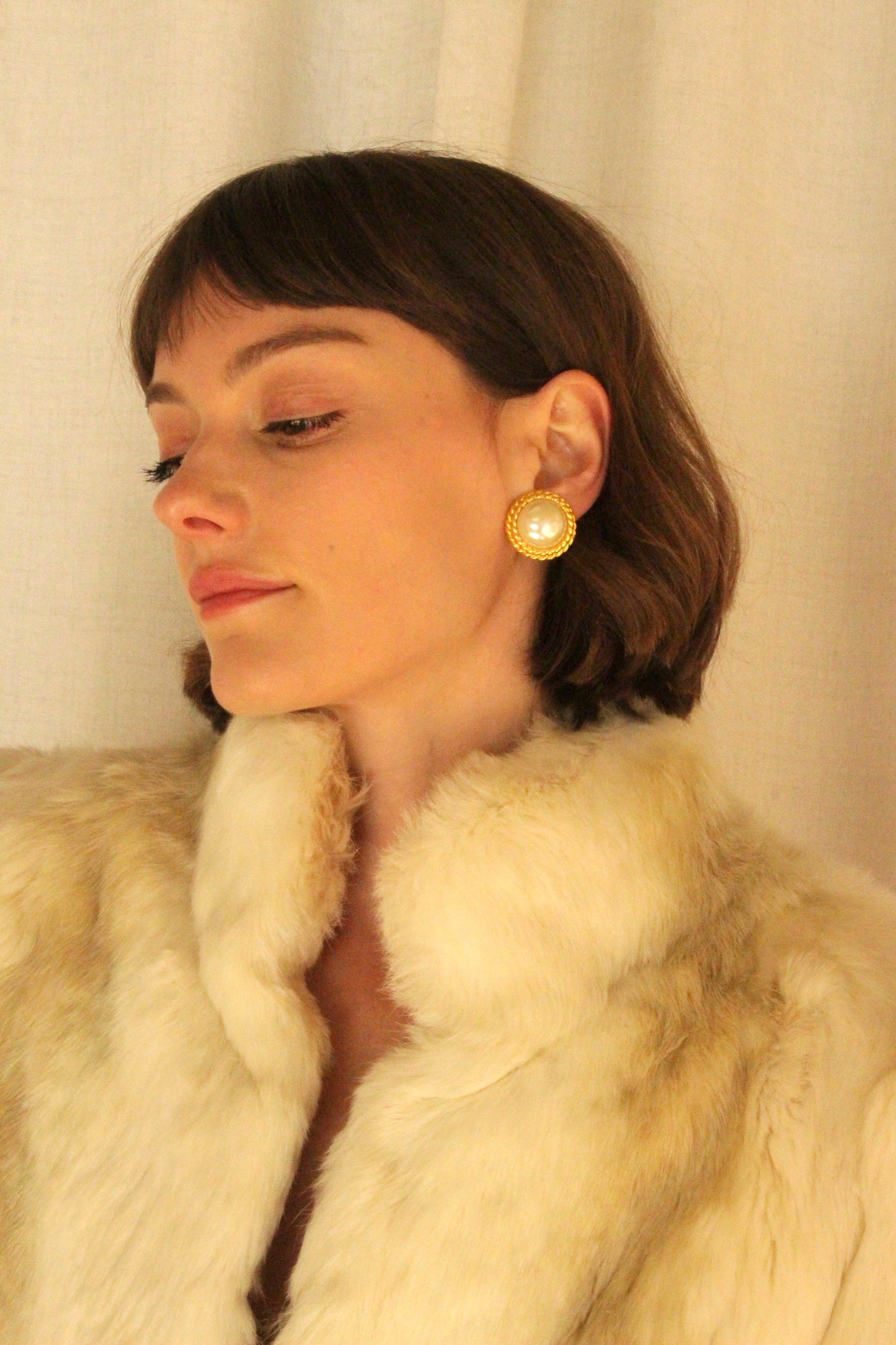 Lovely Vintage Faux Pearl & Gold Rope Earrings