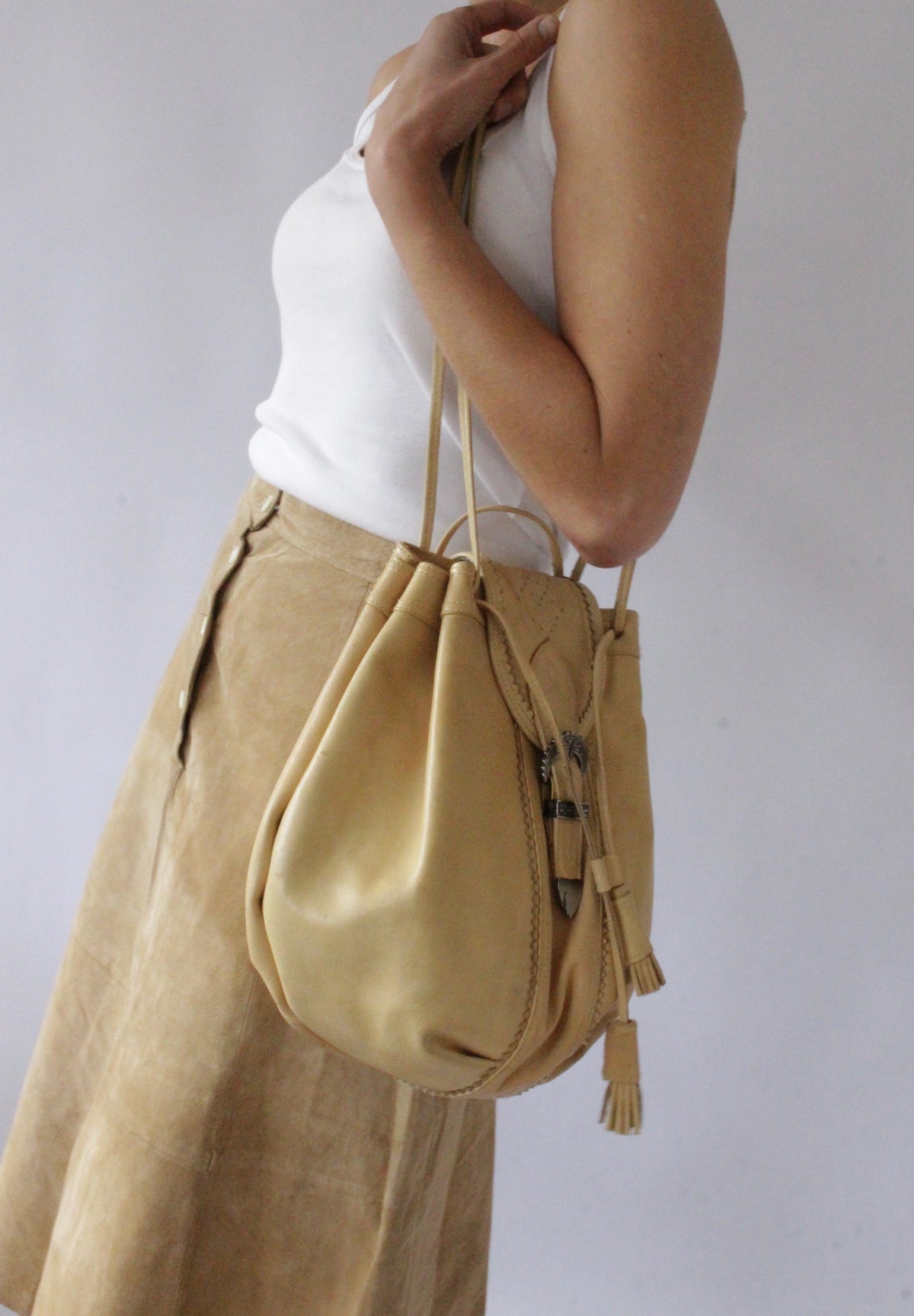 Vintage Sand Leather Tassel Bucket Bag